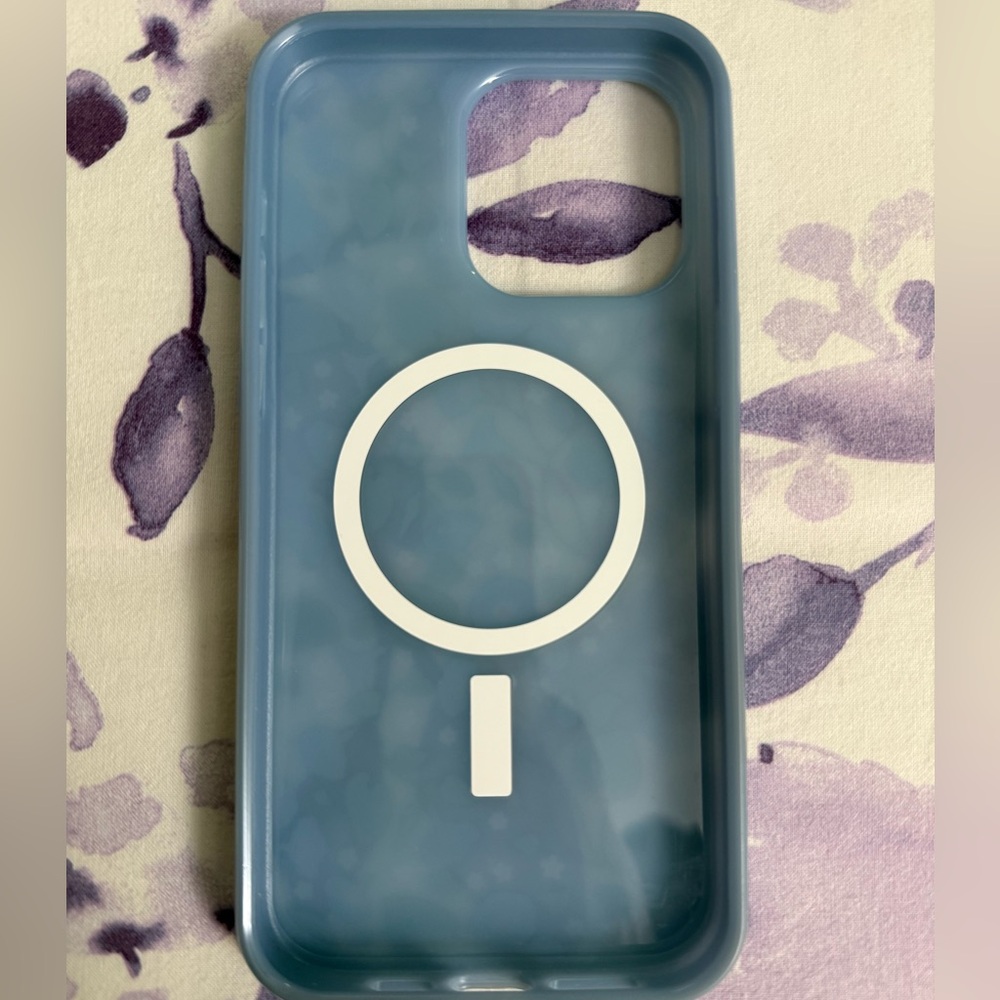 OtterBox case for iPhone 15 Pro Max - Picture 3 of 3